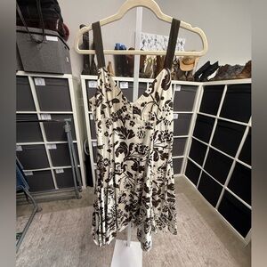 Dalydress Woman Size 40 Hibiscus Hawaiian Floral Print Women's Top